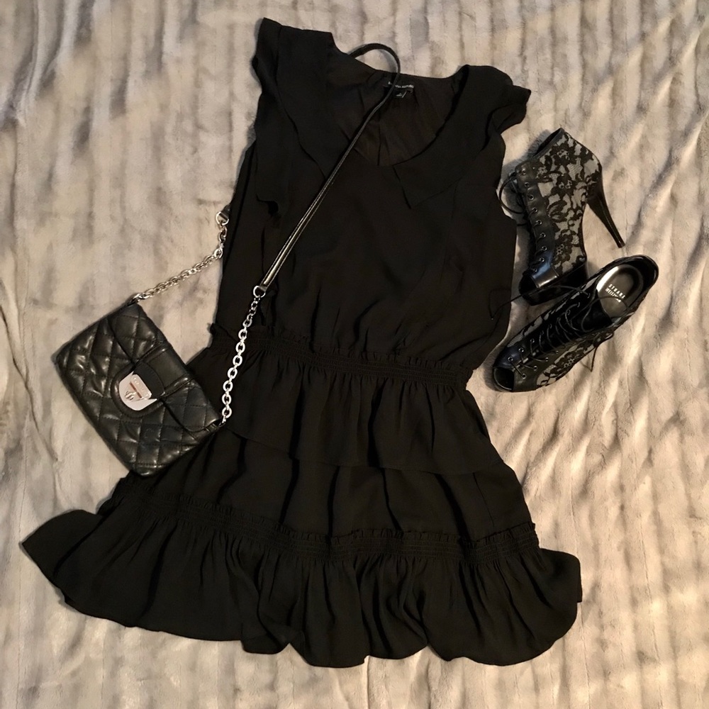 Banana Republic Black Ruffle dress sz M NWOT